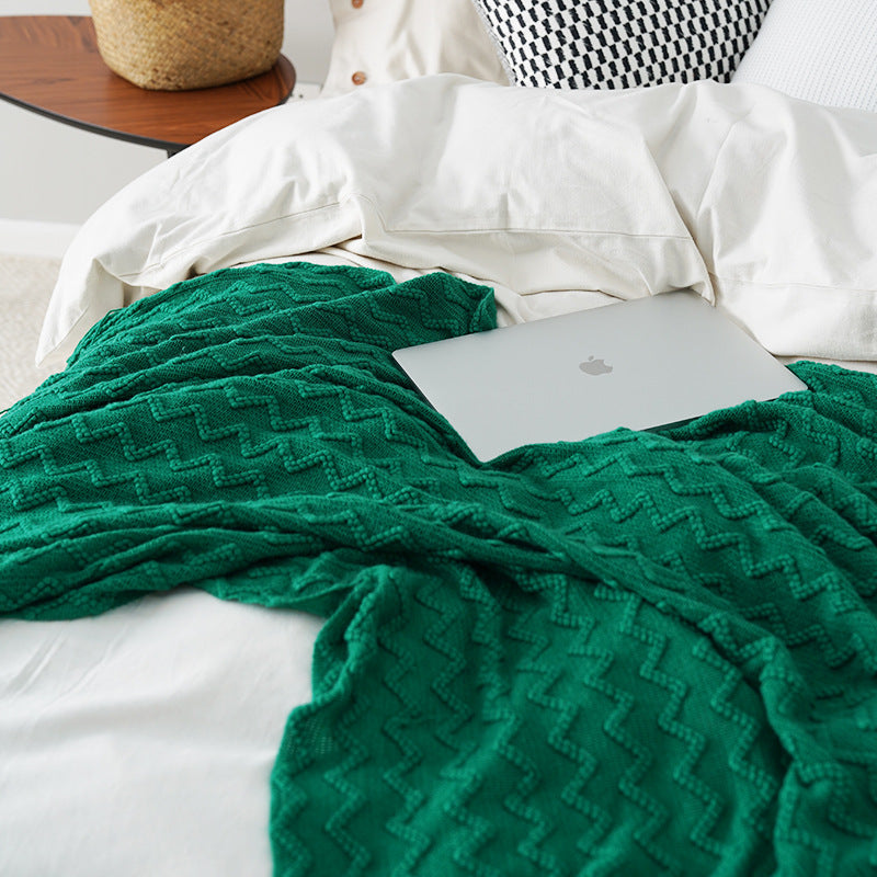 Bea Homes – Chevron Throw Blanket