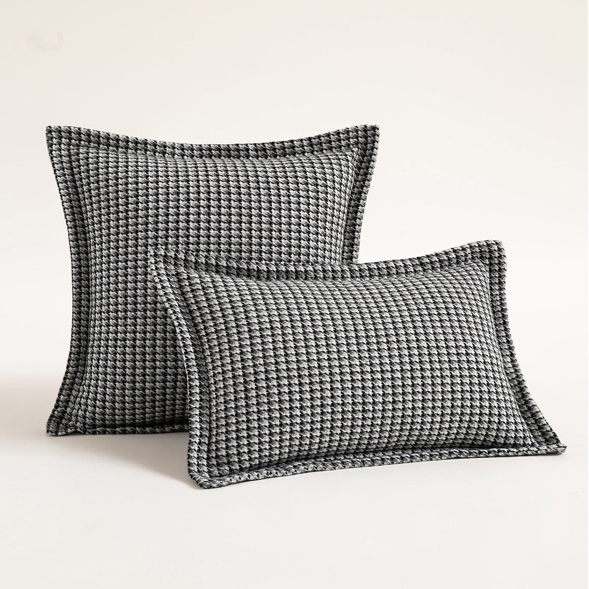 Bea Homes - Classic Houndstooth Pillow Cover for a Timeless Touch - Bea Homes