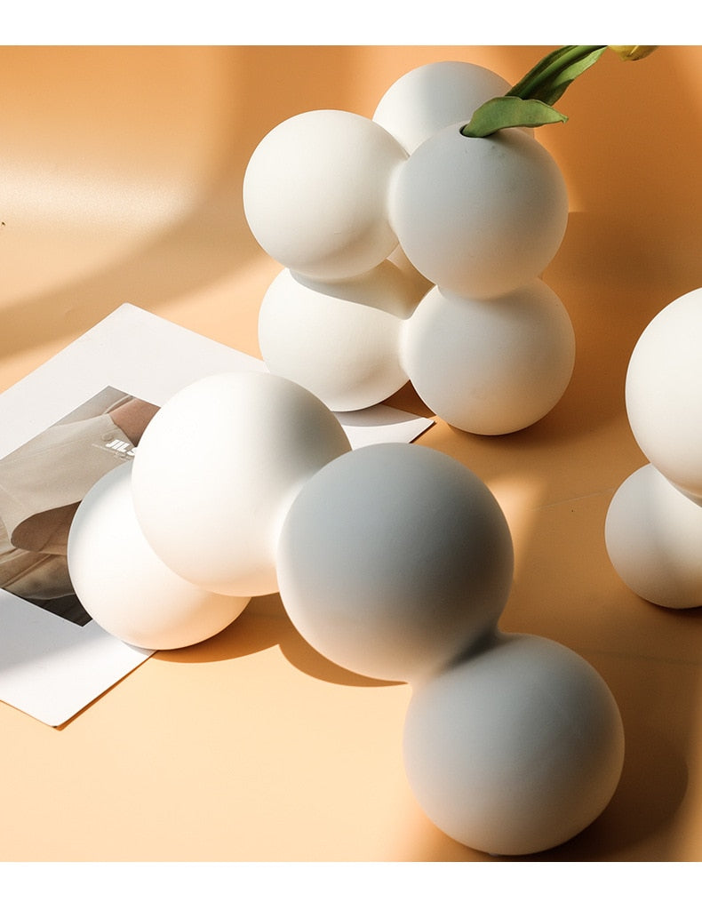 Bea Homes – Porcelain Vases