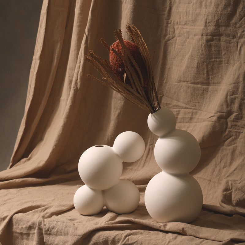 Bea Homes – Porcelain Vases
