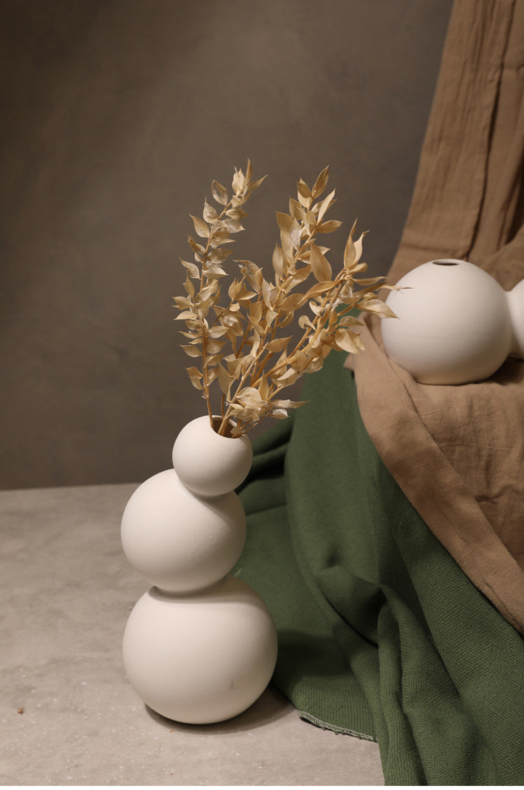 Bea Homes – Porcelain Vases