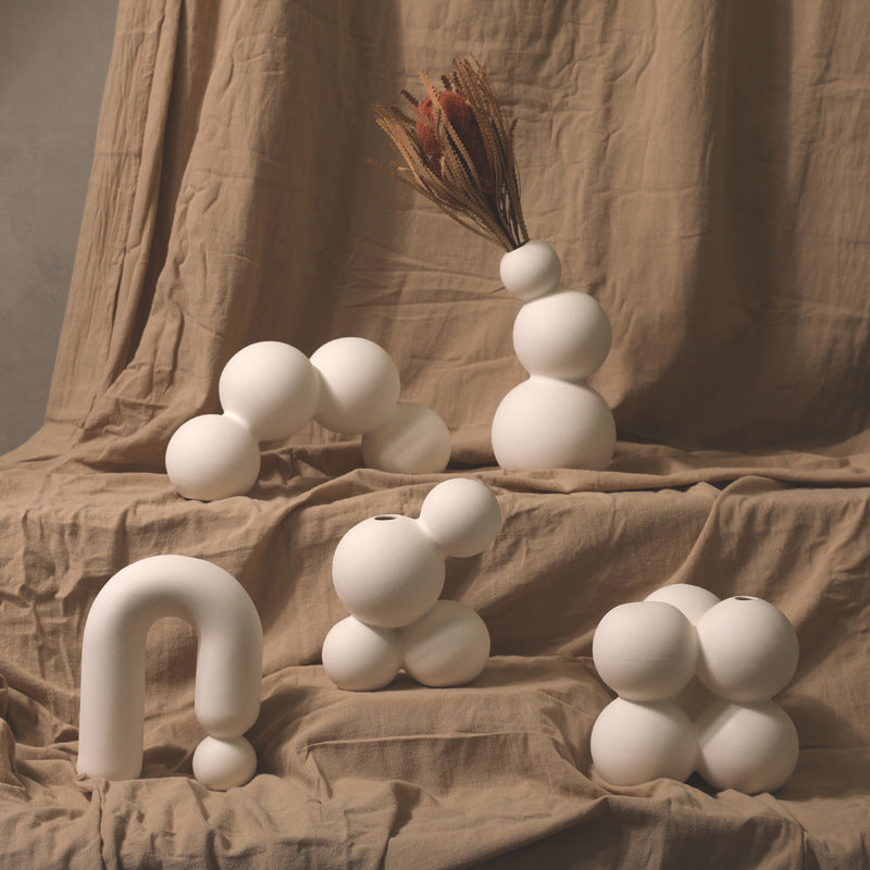 Bea Homes – Porcelain Vases
