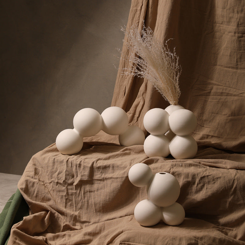 Bea Homes – Porcelain Vases