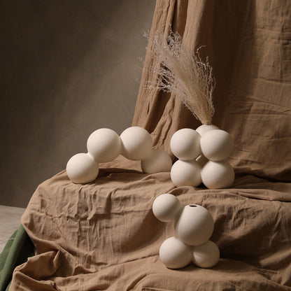 Bea Homes – Porcelain Vases