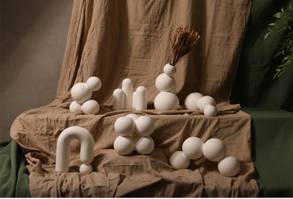 Bea Homes – Porcelain Vases