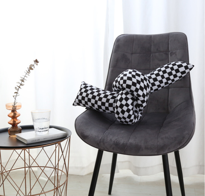 Bea Homes – Checked Oversized Pillow