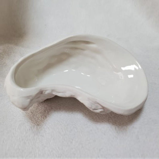 Bea Homes – Ceramic Oyster Plate - Bea Homes