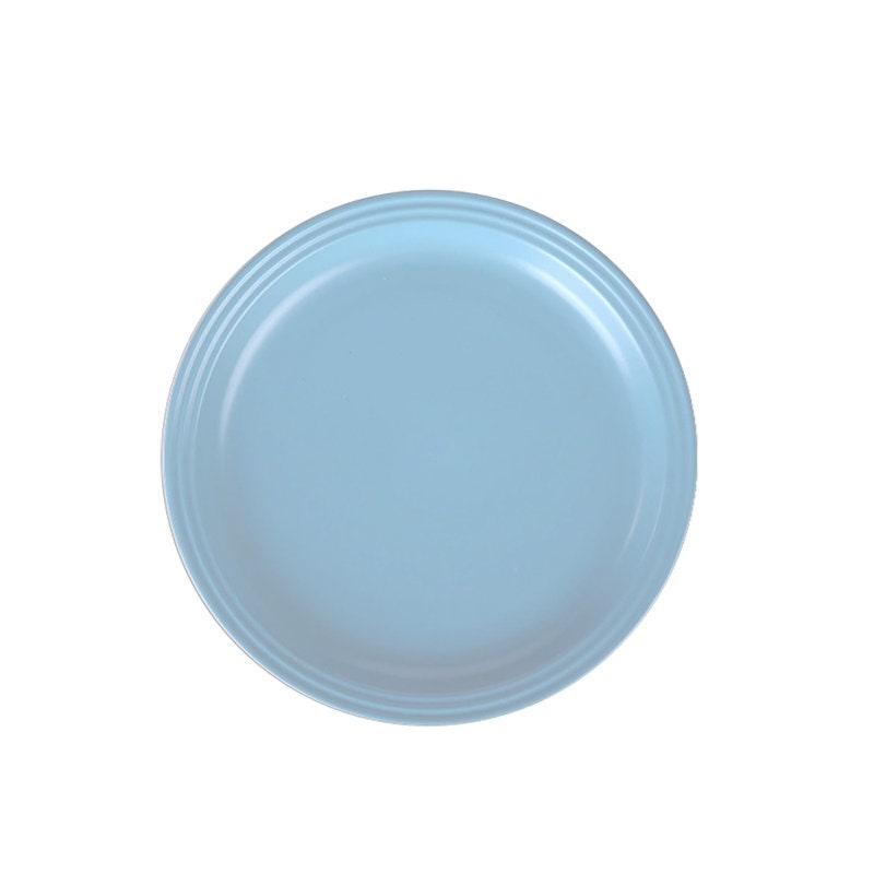 Bea Homes - Classic European Rim Dinner Plate in Light Blue and White for Timeless Dining - Bea Homes