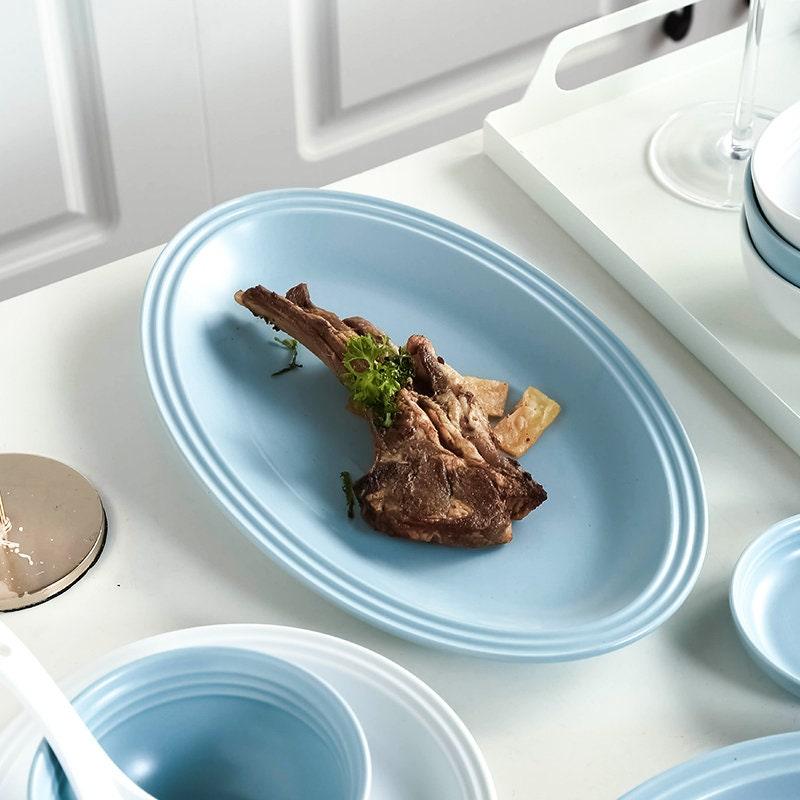 Bea Homes - Classic European Rim Dinner Plate in Light Blue and White for Timeless Dining - Bea Homes