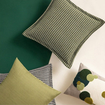 Bea Homes - Classic Houndstooth Pillow Cover for a Timeless Touch - Bea Homes