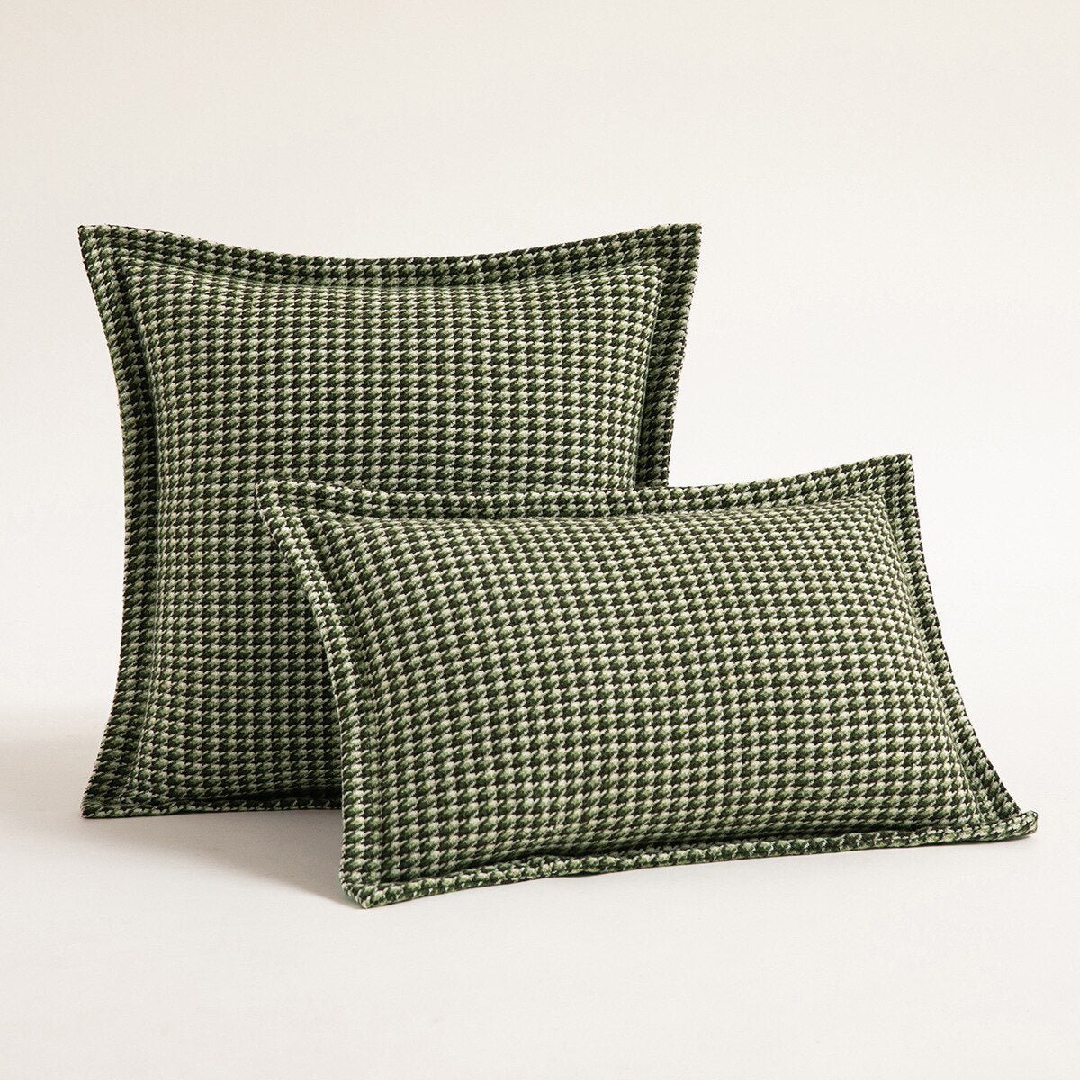 Bea Homes - Classic Houndstooth Pillow Cover for a Timeless Touch - Bea Homes