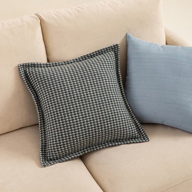 Bea Homes - Classic Houndstooth Pillow Cover for a Timeless Touch - Bea Homes