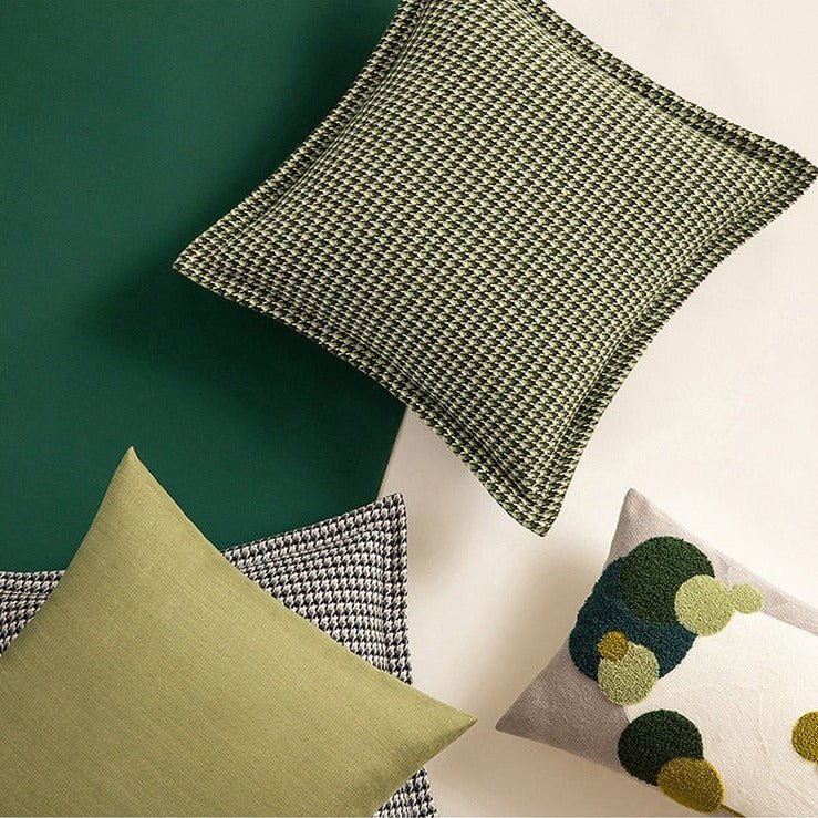 Bea Homes - Classic Houndstooth Pillow Cover for Timeless Elegance - Bea Homes