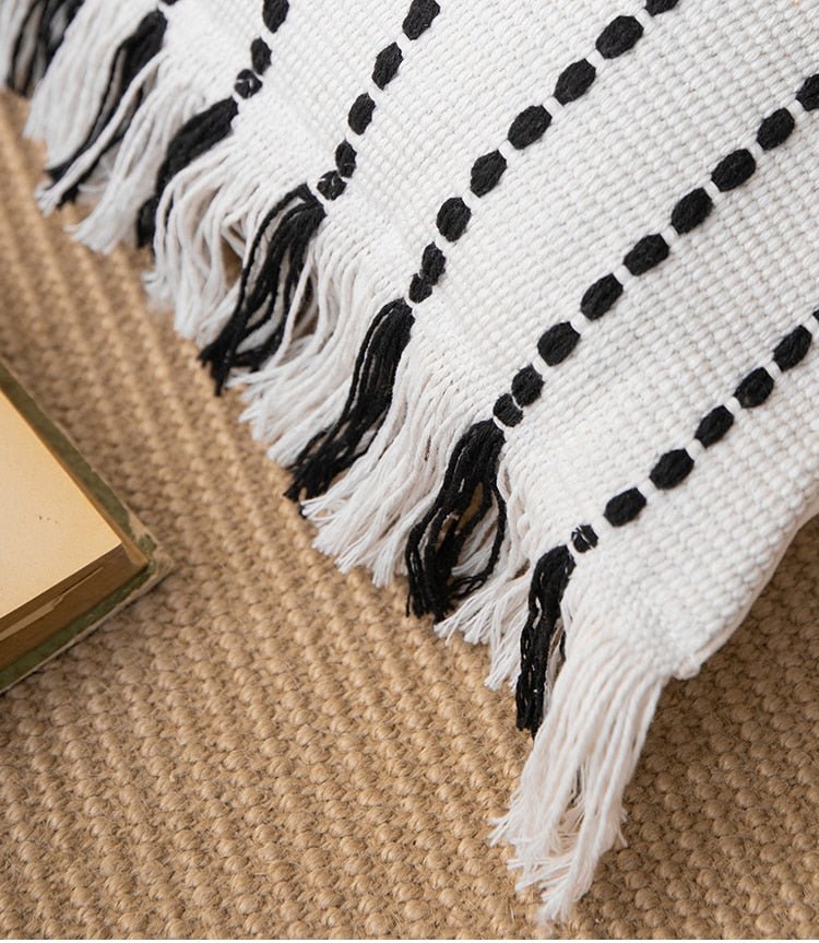 Bea Homes – Contrast Stitch Pillow Cover - Bea Homes