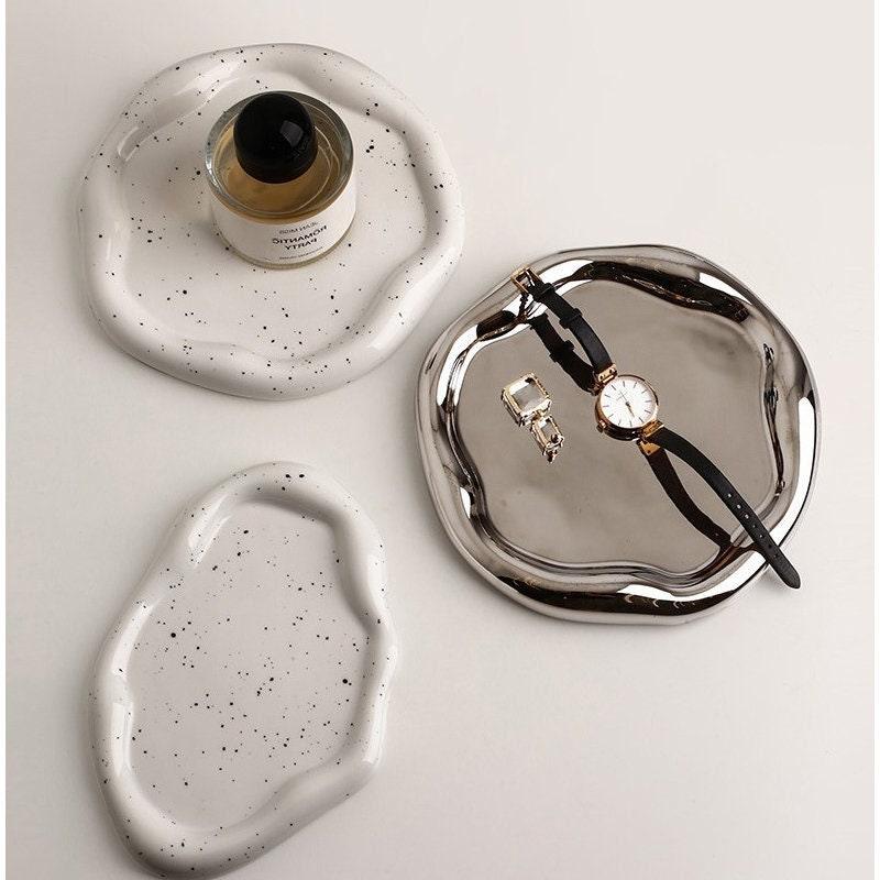 Bea Homes - Minimalist Trinket Display Dish Chrome Key Holder - Bea Homes