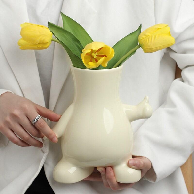 Bea Homes - Modern Monochrome Art Vase for a Chic and Minimalist Aesthetic Display - Bea Homes