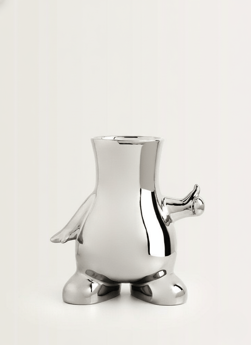 Bea Homes - Modern Monochrome Art Vase for a Chic and Minimalist Aesthetic Display - Bea Homes