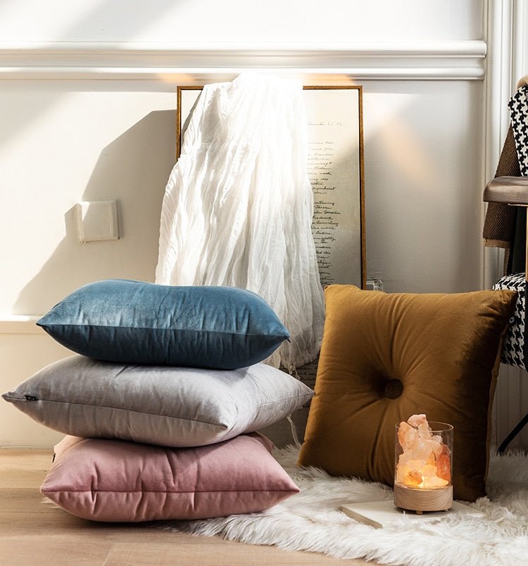 Bea Homes – Velvet Square Cushion - Bea Homes