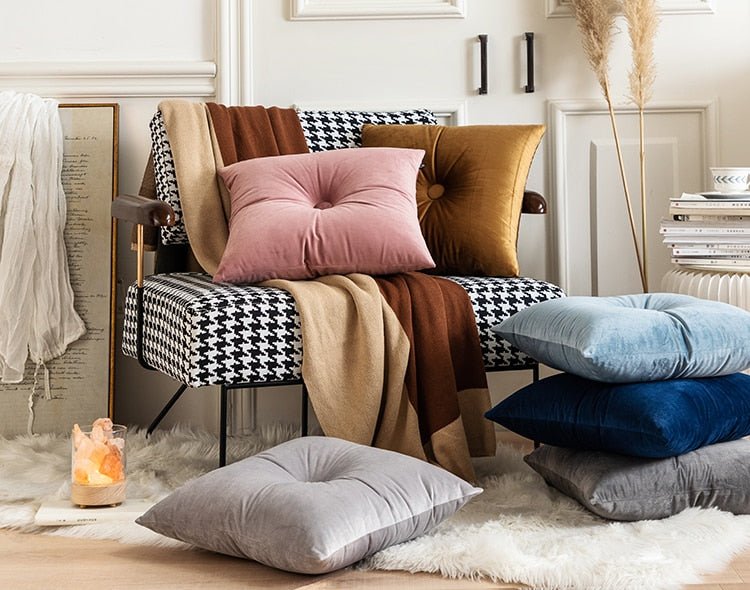 Bea Homes – Velvet Square Cushion - Bea Homes